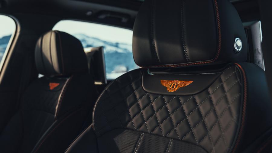Детали интерьера Bentley Bentayga V8 2018 года  (WW) (фото 43 из 49)
